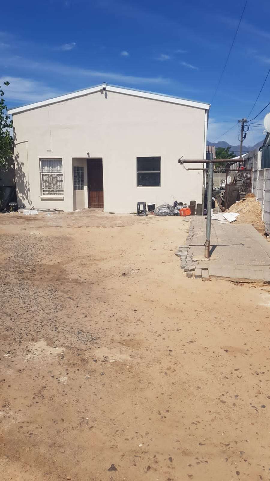 1027m² Spacious Dual-Living Property for Sale in Charleston Hill, Paarl