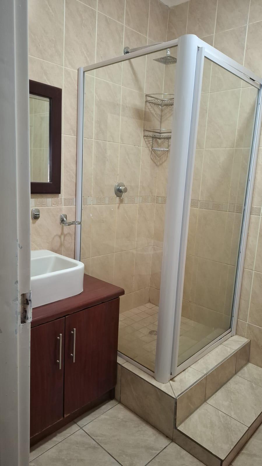 0m² Newly Renovated 3-Bedroom Family Home To Rent