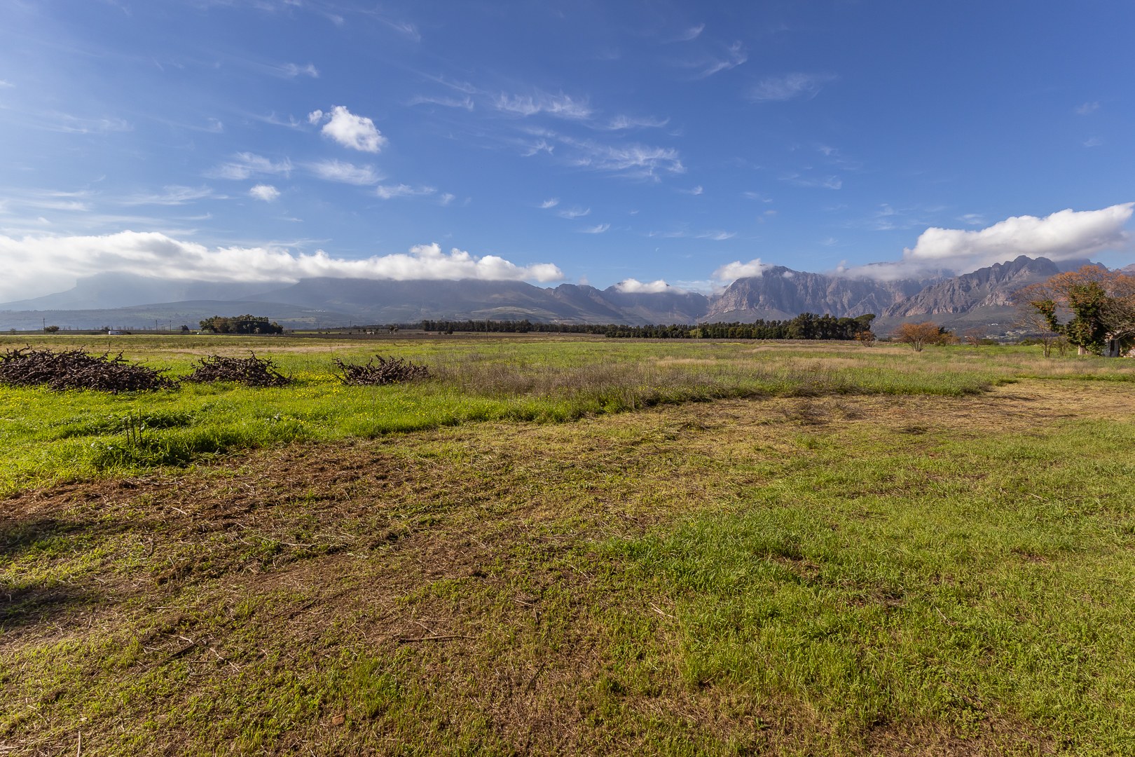 135261m² Opportunity to restore and reimagine a remarkable country estate in the heart of the Paarl