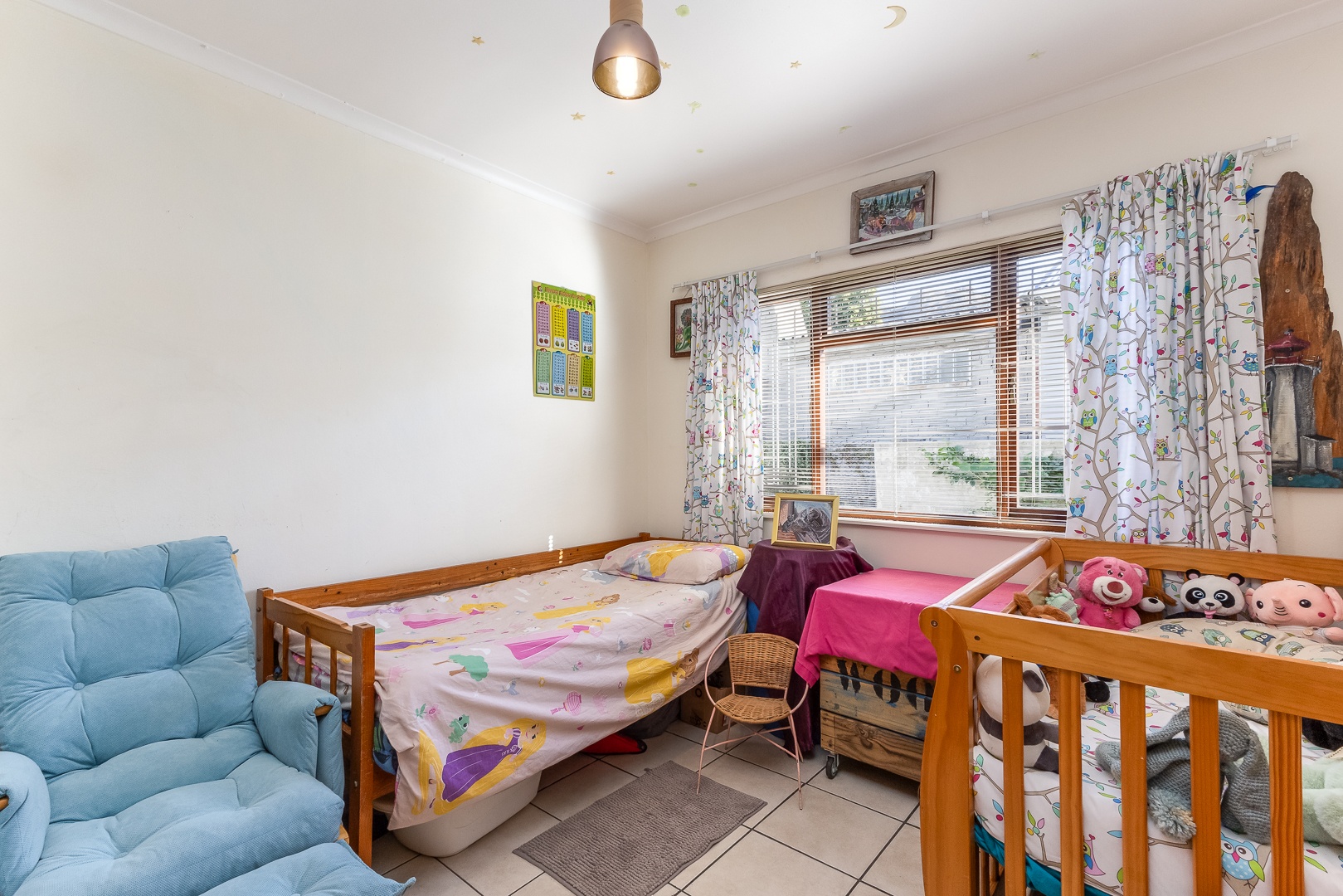 425m² Well-Located 3 Bedroom Corner Home in Paarl Central