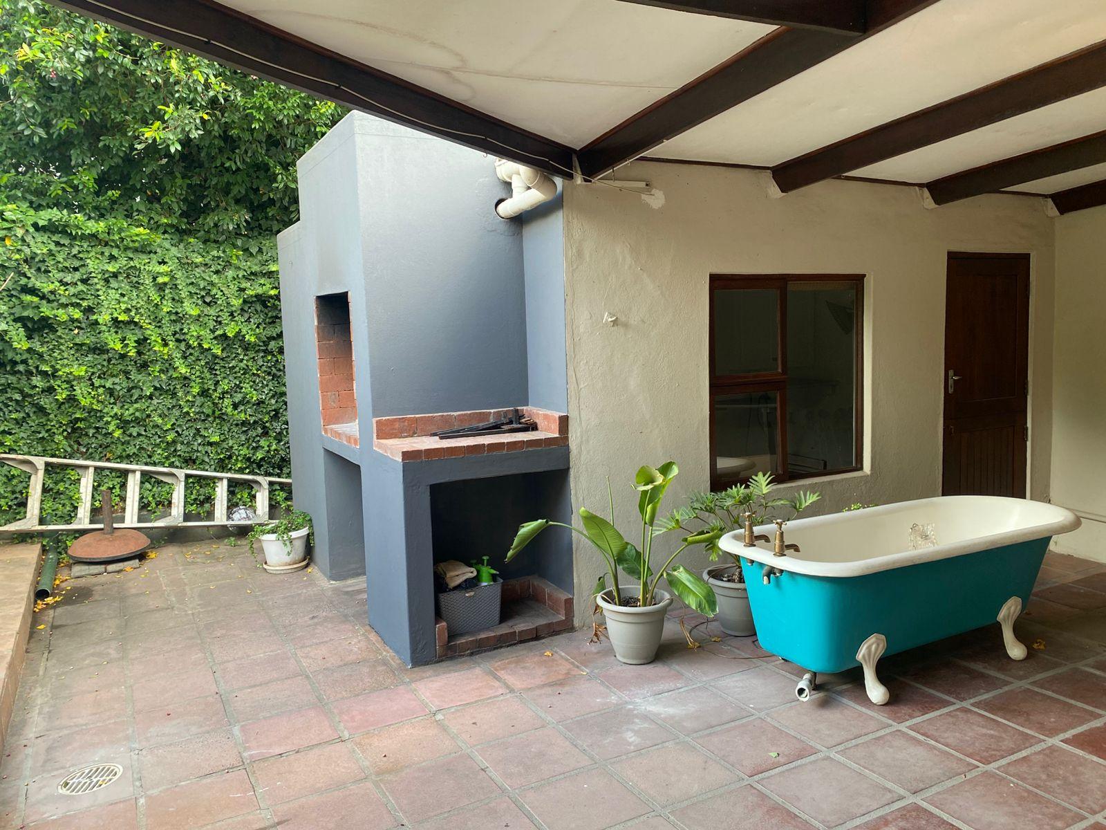0m² 3 Bedroom Family Home to Rent in Lemoenkloof