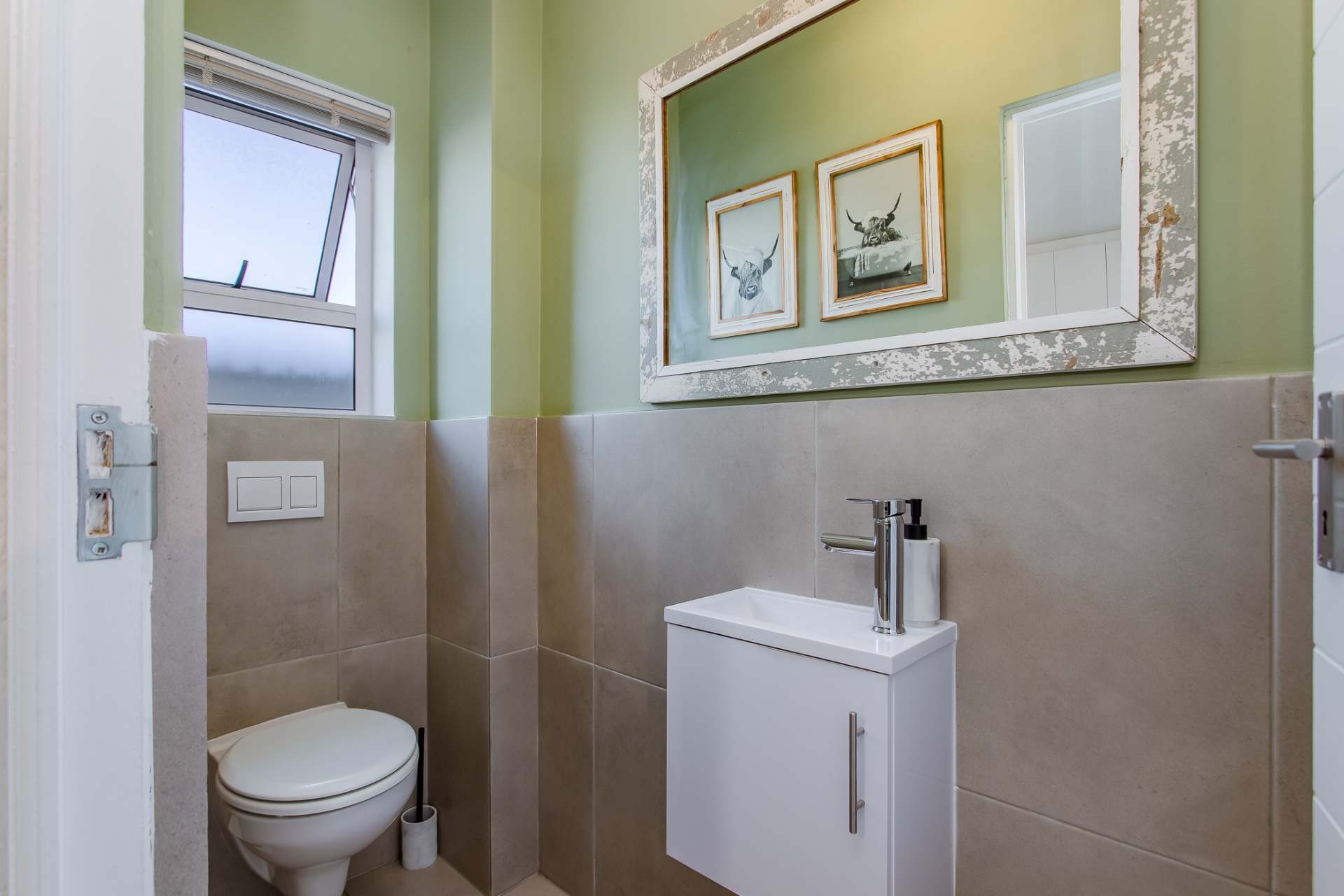 0m² 2-Bedroom Duplex Townhouse to Rent in Honeydew Security Estate