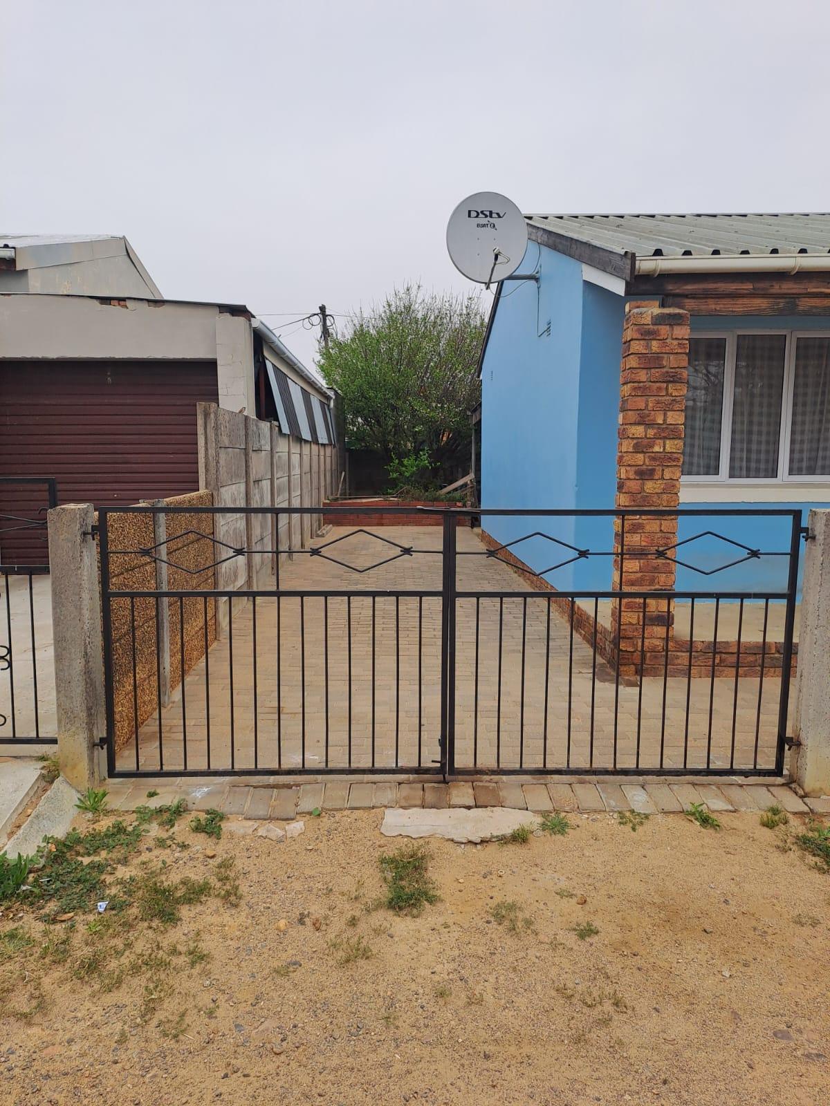 263m² 3-Bedroom House to Rent in Paarl