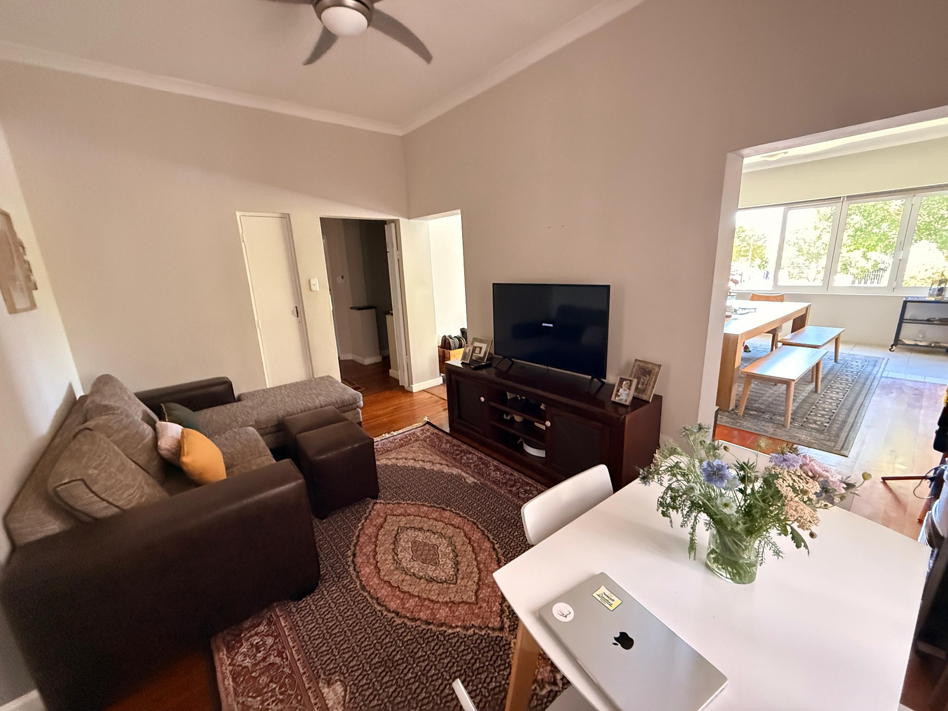 0m² Beautifully maintained and very spacious family home, perfectly located in one of Paarl's sought-after neighbourhoods.