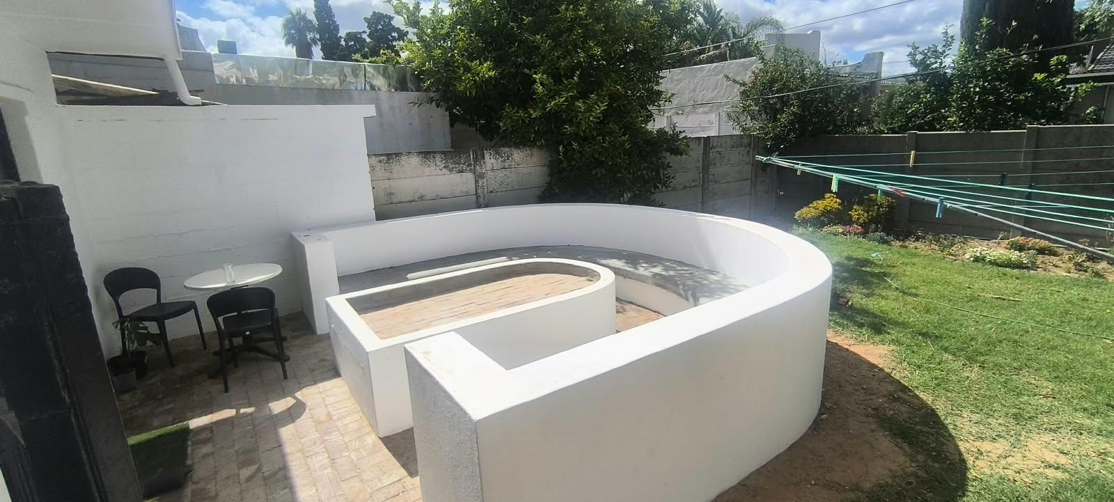 0m² Furnished Garden Cottage To Let