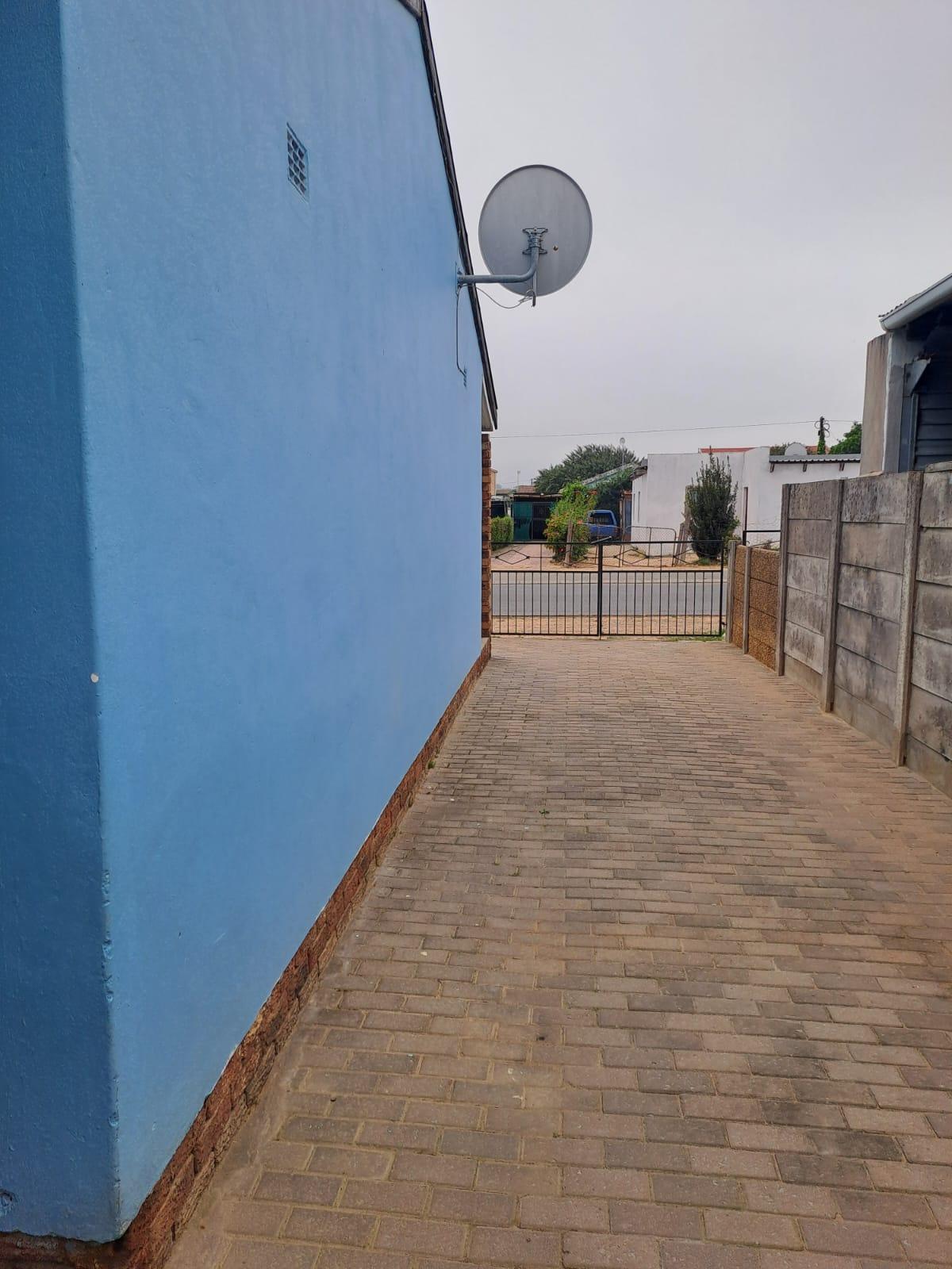 263m² 3-Bedroom House to Rent in Paarl