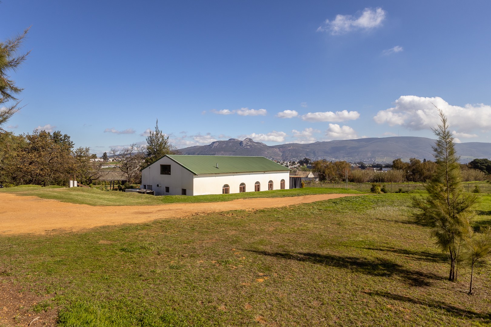 135261m² Opportunity to restore and reimagine a remarkable country estate in the heart of the Paarl