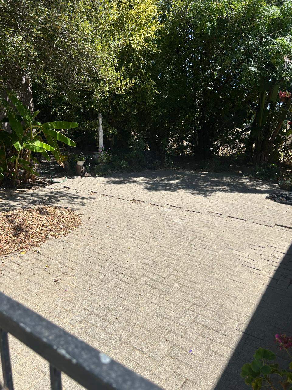 0m² Charming Garden Cottage in Popular Area
