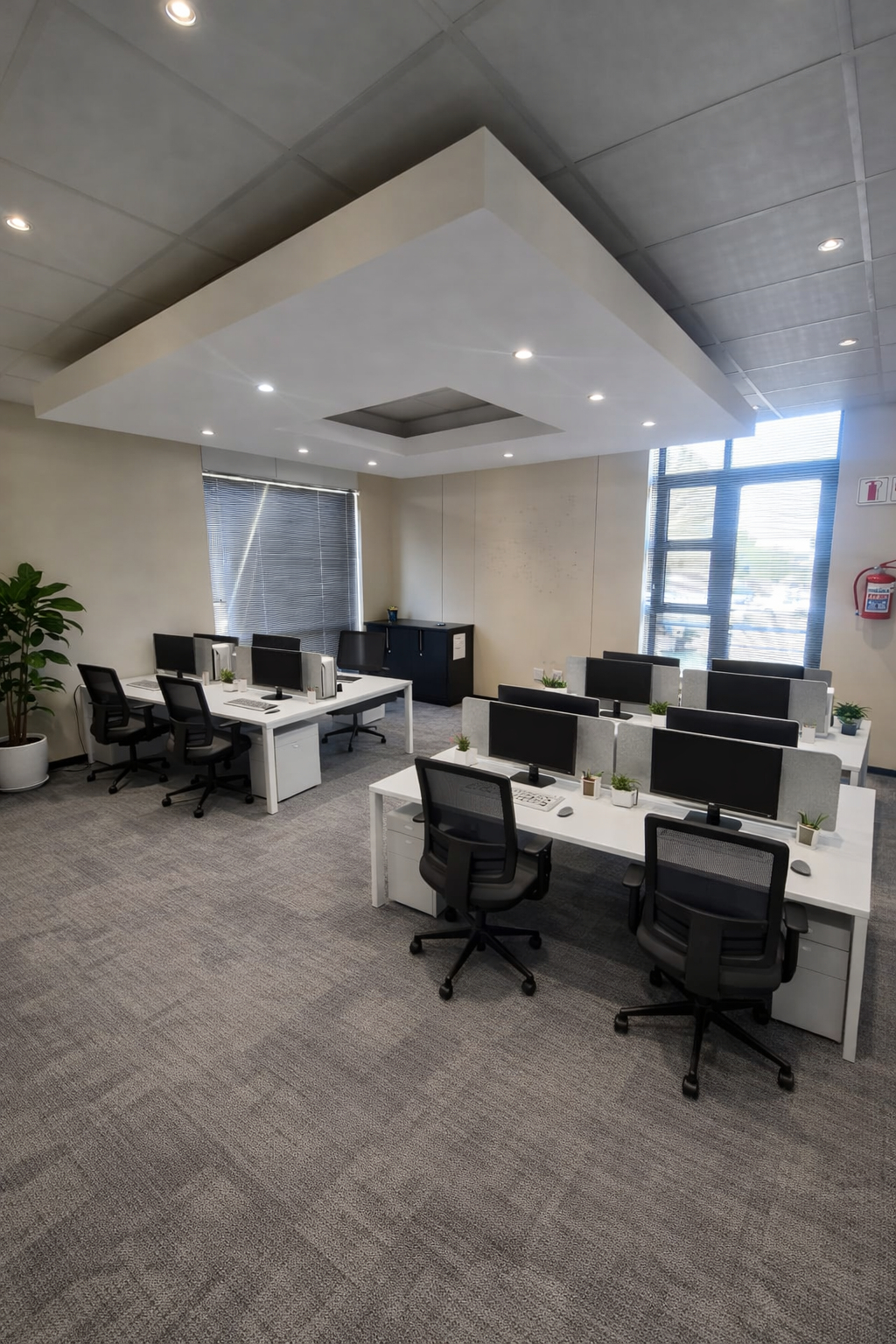 158m² Vincent Commercial: Prime Location, Limitless Potential
