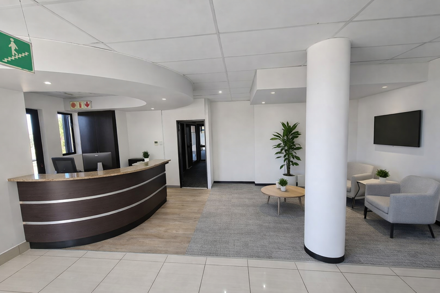 158m² Vincent Commercial: Prime Location, Limitless Potential
